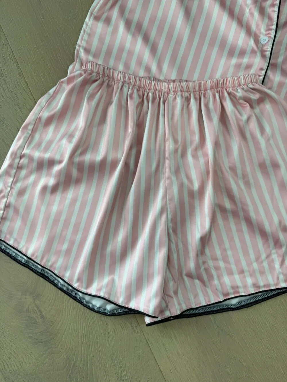 Silky Lounge Pajama Set Short Sleeve Button Up size large
